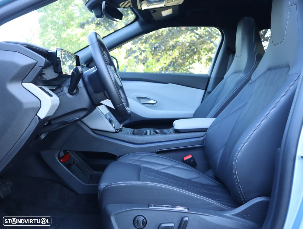 Ford Explorer 77 kWh Premium - 25