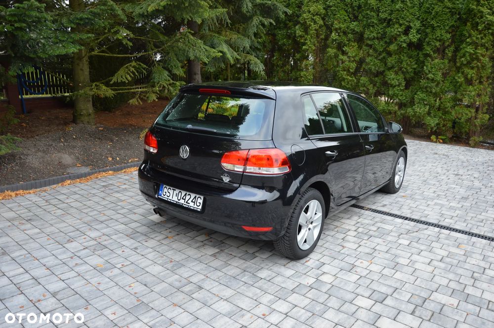 Volkswagen Golf - 22