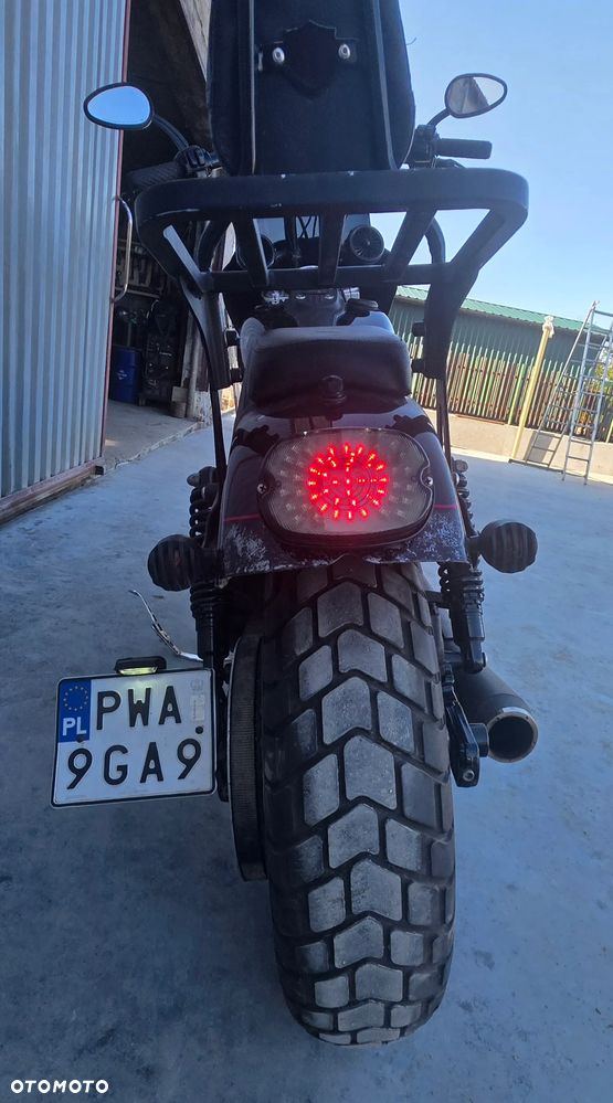 Harley-Davidson Dyna Street Bob - 12