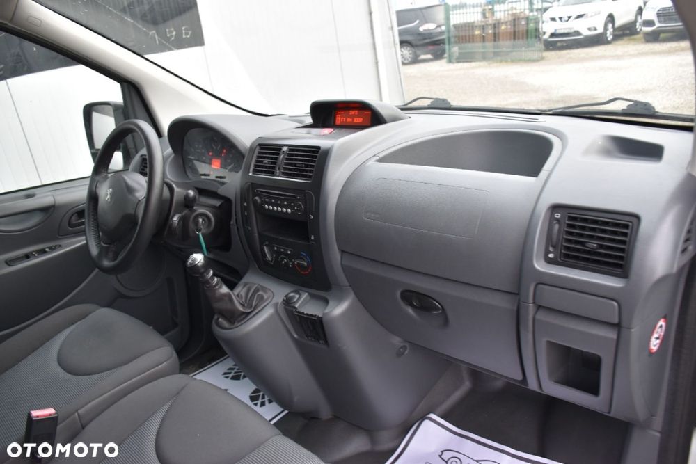 Peugeot Expert - 8