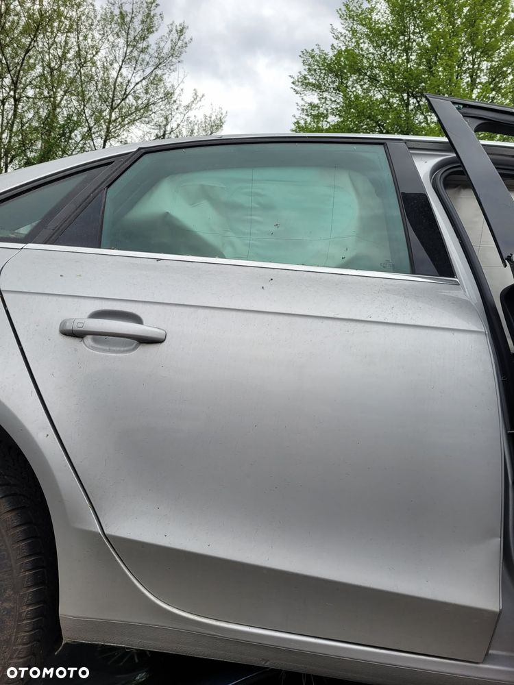 Drzwi Prawy tył Audi A4 Sedan B8 kod lakieru: LX7W - 1