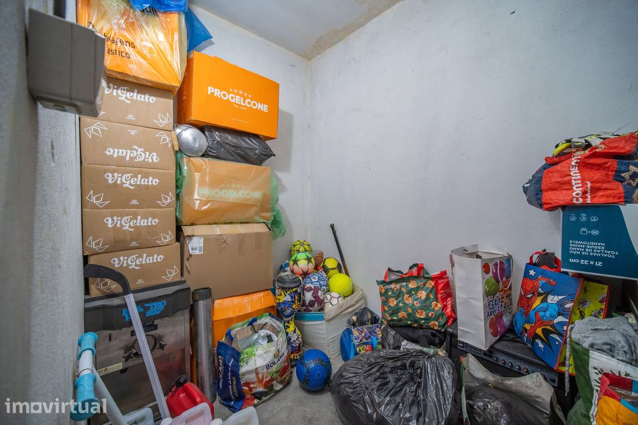 Apartamento T3 c/ garagem, inserido em condomínio c/ piscina - Grande imagem: 5/34