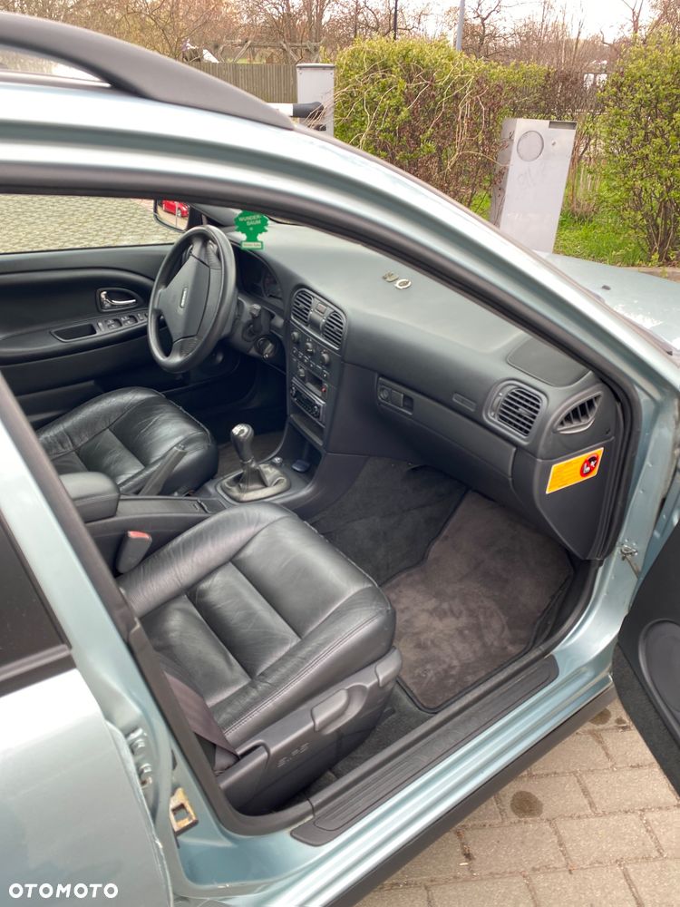 Volvo V40 1.9D - 10