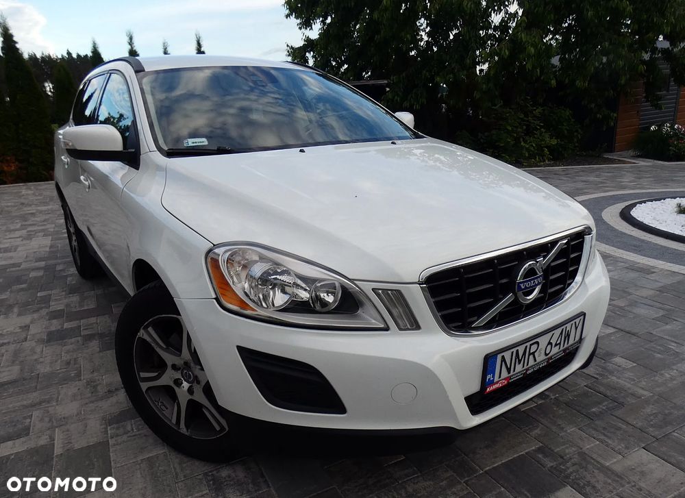 Volvo XC 60 2.4D AWD Momentum - 28