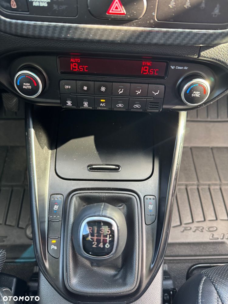 Kia Carens 1.6 GDI Business Line EU6 - 12