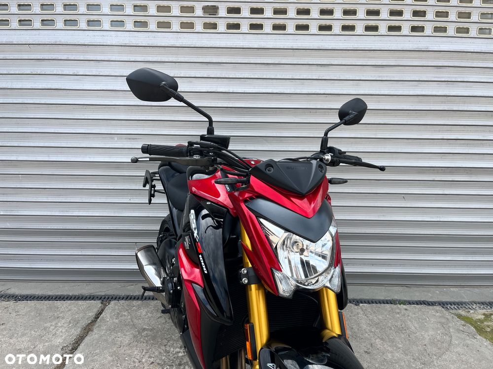 Suzuki GSX 1000 - 30