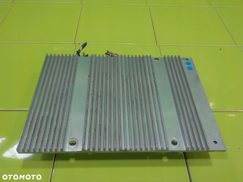 VOLVO S40 II 2.5 T5 04r AUT wzmacniacz radia 30679537 - 5