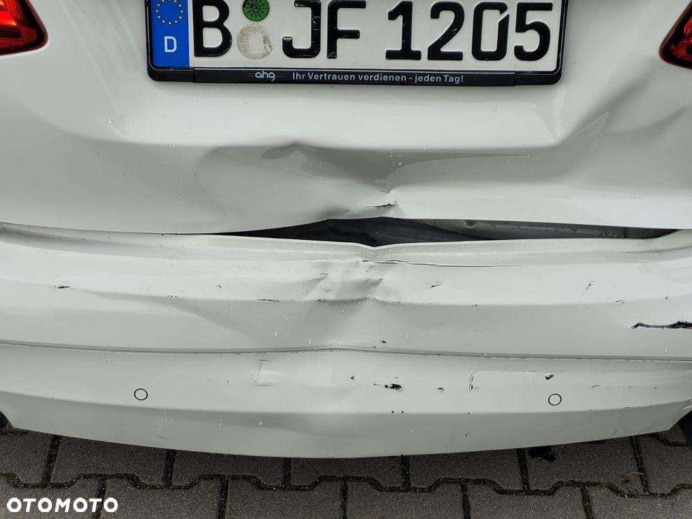 BMW Seria 2 220d Active Tourer Advantage - 11