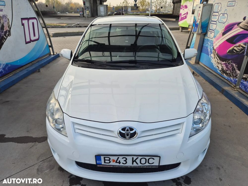 Toyota Auris 1.6 L Valvematic Sol - 7