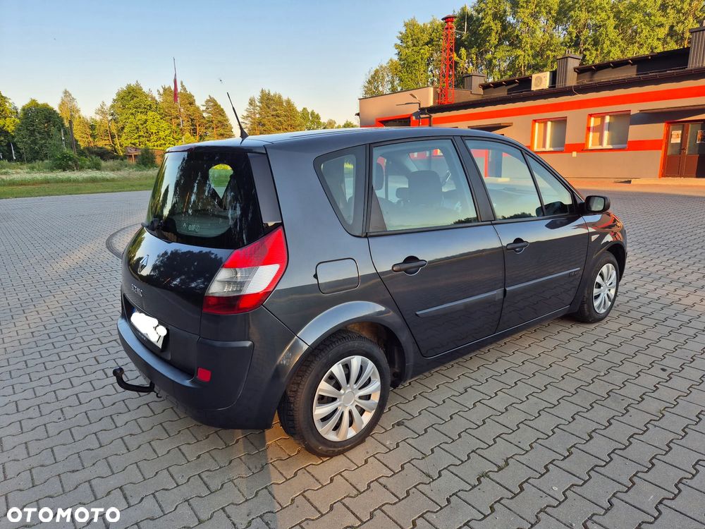 Renault Scenic 1.6 16V Dynamique - 11