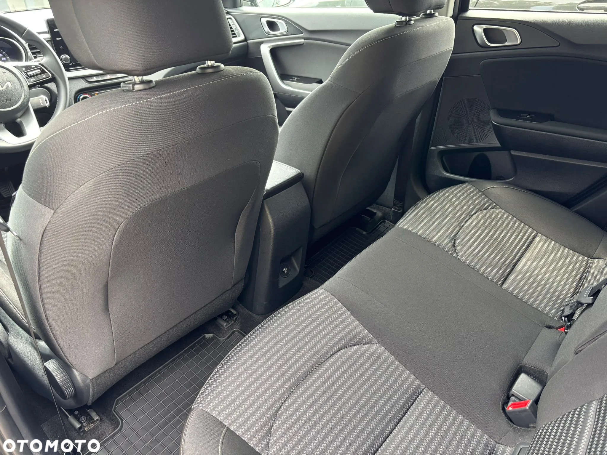 Kia XCeed 1.5 T-GDI M - 12