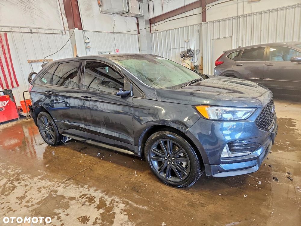 Ford Edge - 5