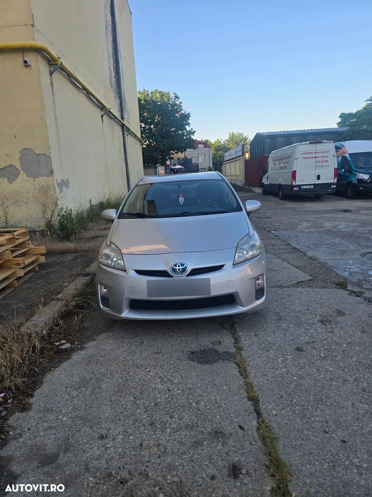Toyota Prius (Hybrid) Luna - 27