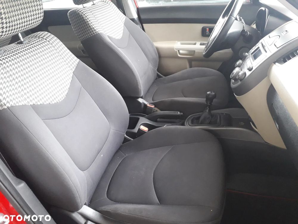 Kia Soul 1.6 L - 37