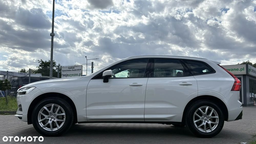 Volvo XC 60 B4 B Momentum - 4
