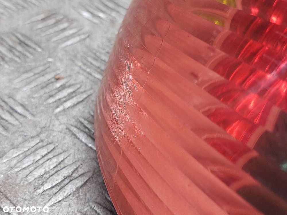 LAMPA LEWY TYŁ + PRAWY TYŁ PEUGEOT 206 I LIFT HB 5D - 9