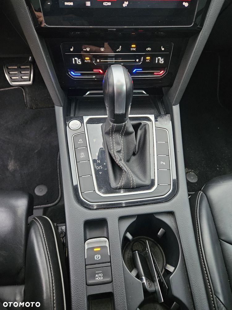 Volkswagen Arteon 2.0 TDI SCR DSG R-Line - 26