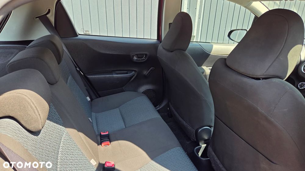 Toyota Yaris 1.0 Sol - 4