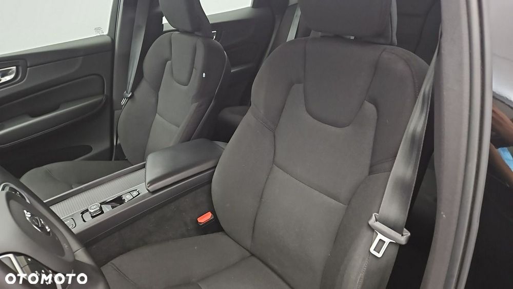 Volvo XC 60 B4 D Core - 12