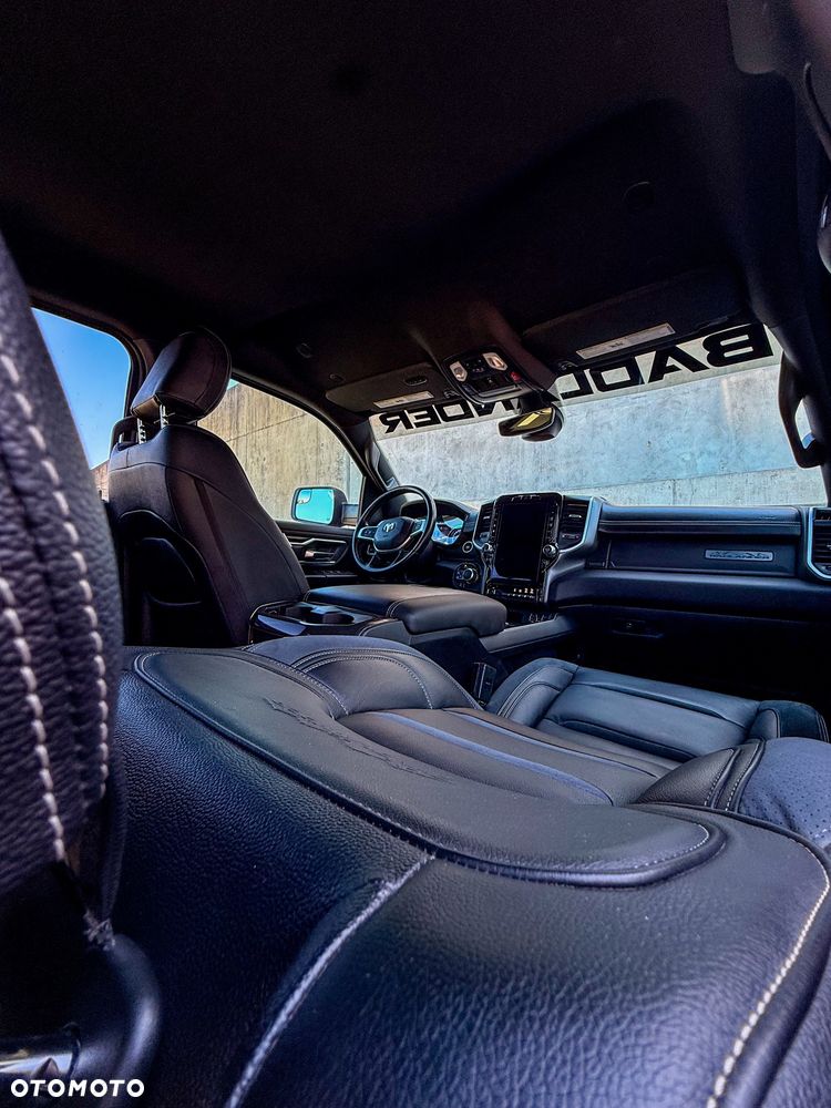 RAM 1500 Crew Cab Shortbed Rebel - 24