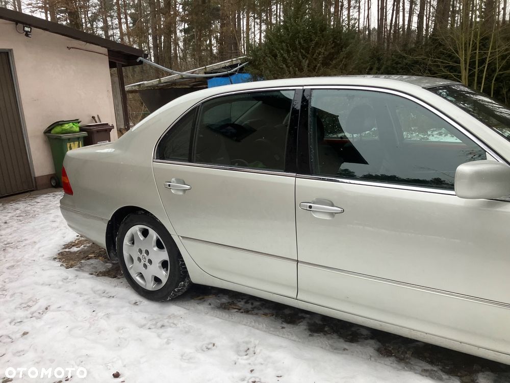 Lexus LS Prezydent - 10