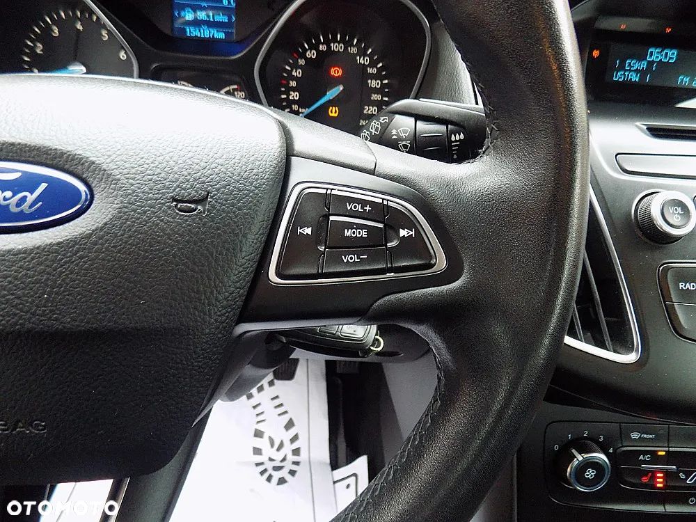 Ford Focus 1.0 EcoBoost S&S TREND - 12