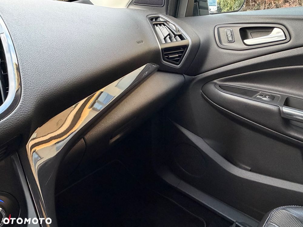 Ford Kuga 2.0 TDCi 4WD Titanium Plus - 27