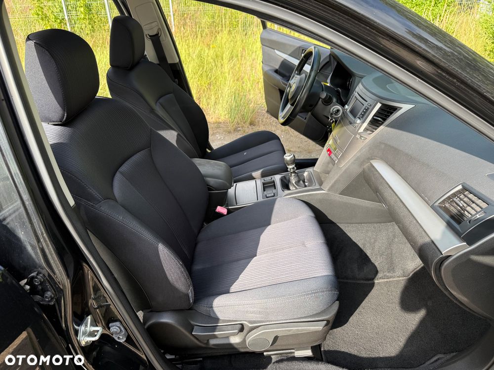Subaru Legacy 2.0D Comfort - 12
