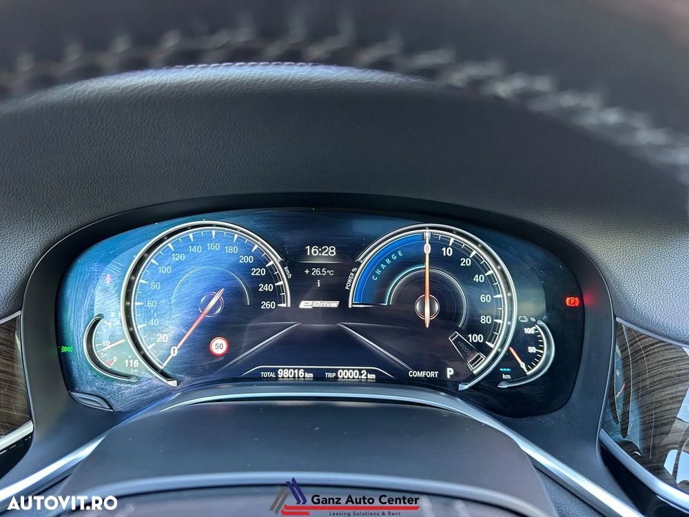 BMW Seria 7 740Le iPerformance - 32