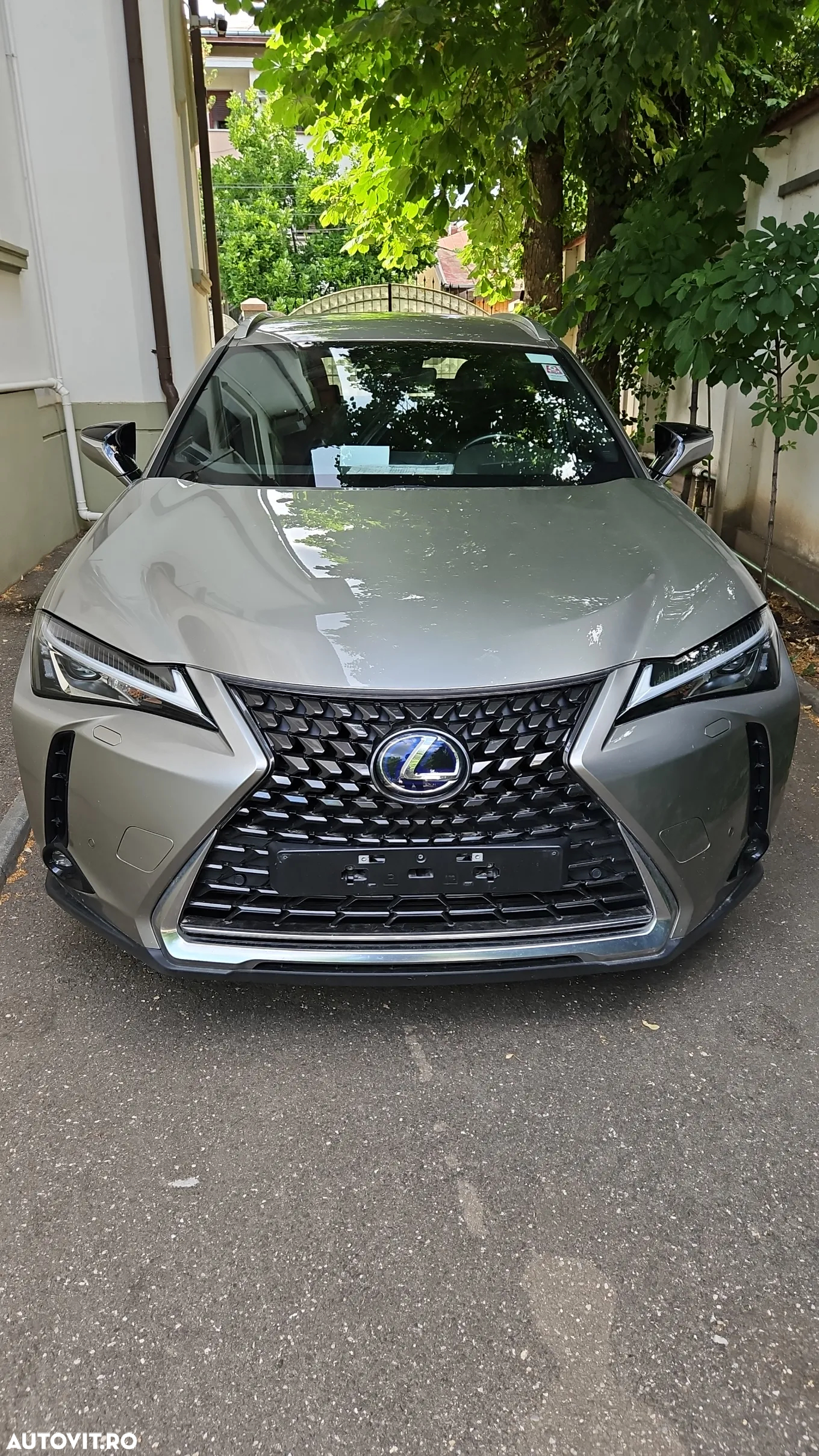 Lexus UX 250h 2.0L HEV 20H- (178 HP) 4X2 CVT Executive - 3