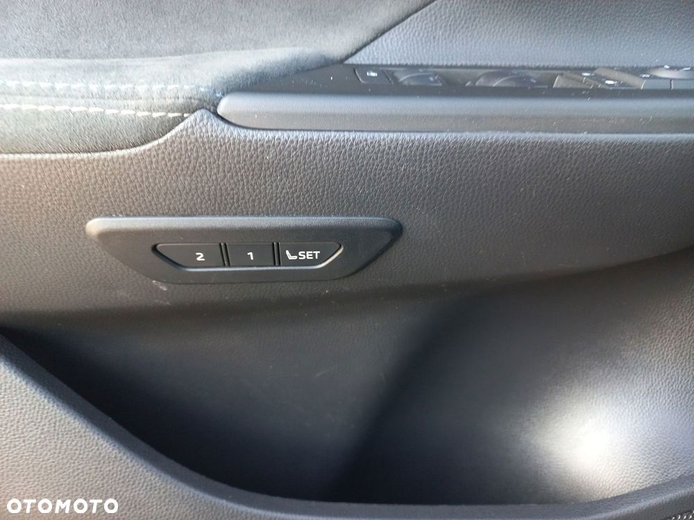 Toyota C-HR 1.8 Hybrid Executive - 19