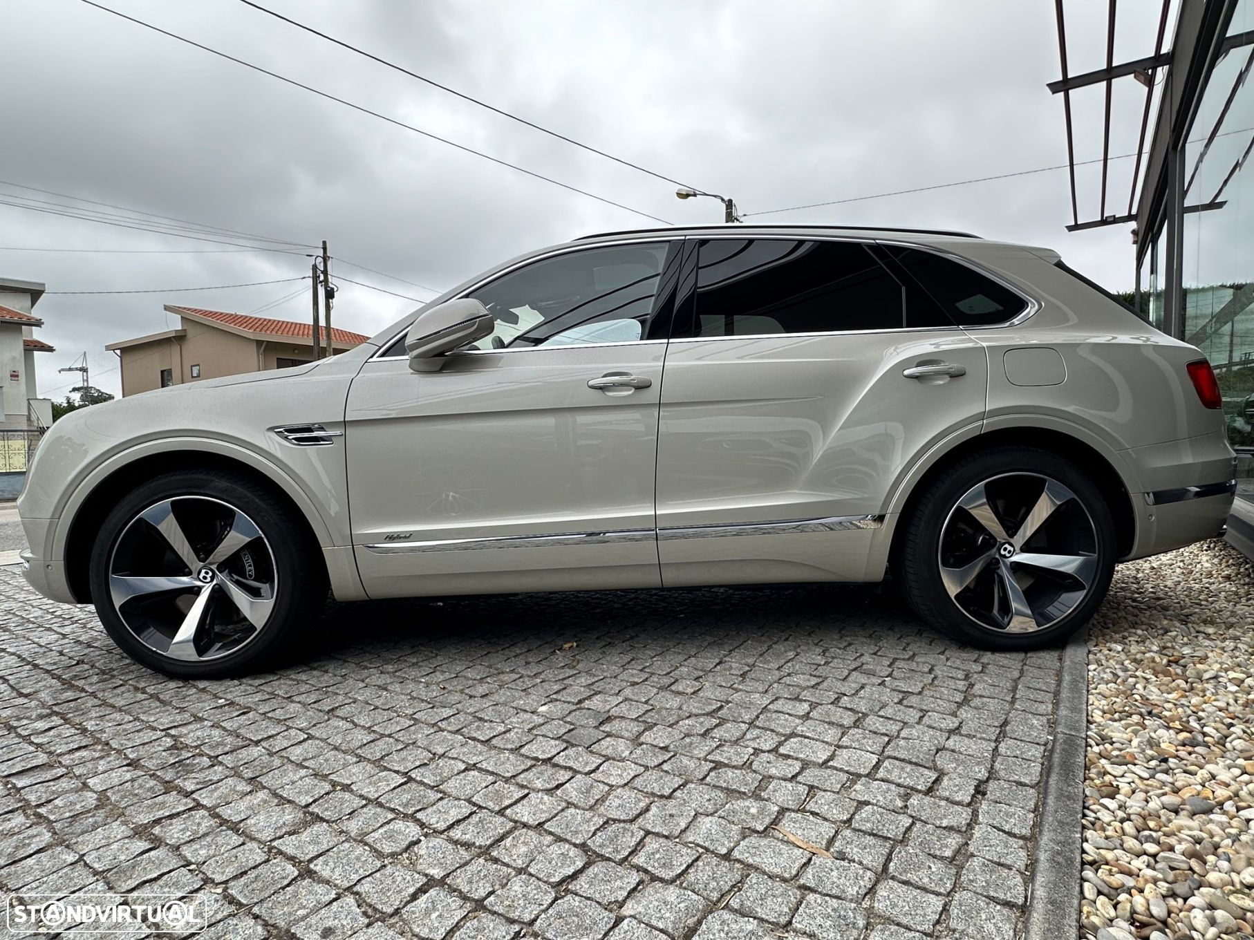 Bentley Bentayga Hybrid - 6