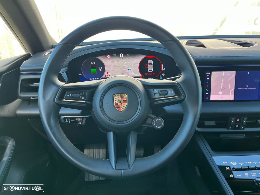 Porsche Macan Electric 4 - 19