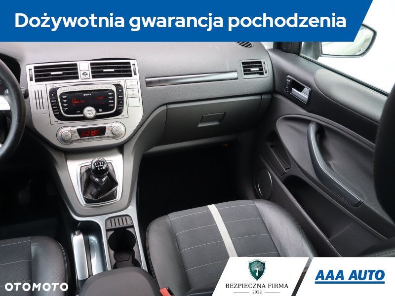 Ford Kuga - 10