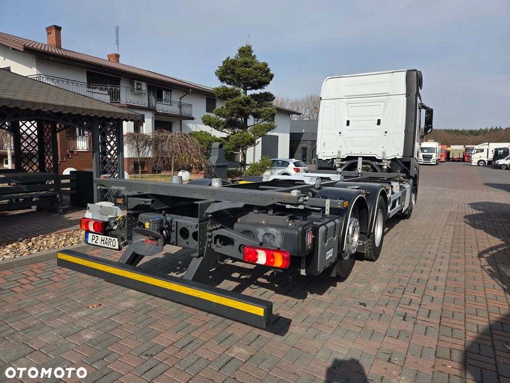 Mercedes-Benz Actros - 7