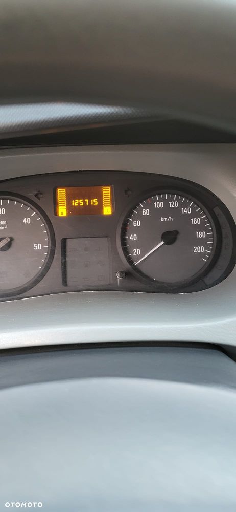 Opel Vivaro L2H1 2.9t - 10