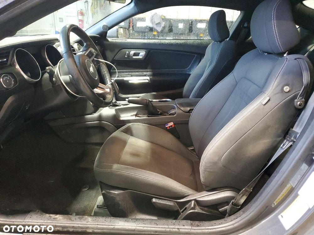 Ford Mustang 2.3 EcoBoost - 8