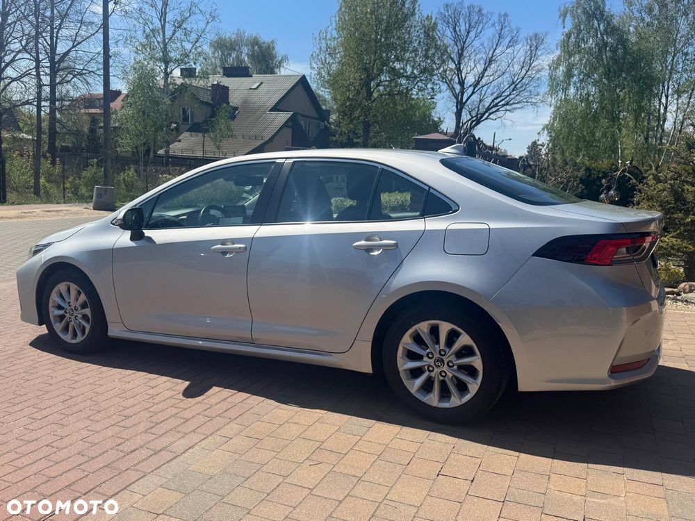 Toyota Corolla 1.6 Premium - 11