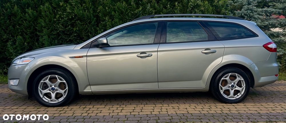 Ford Mondeo 1.6 Trend - 34