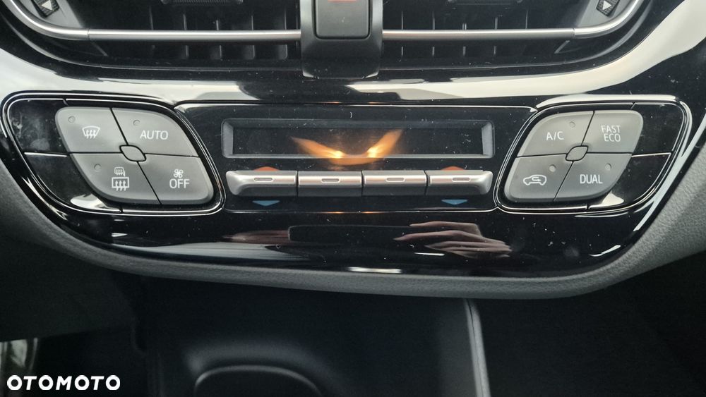 Toyota C-HR 1.8 Hybrid GPF Comfort - 12