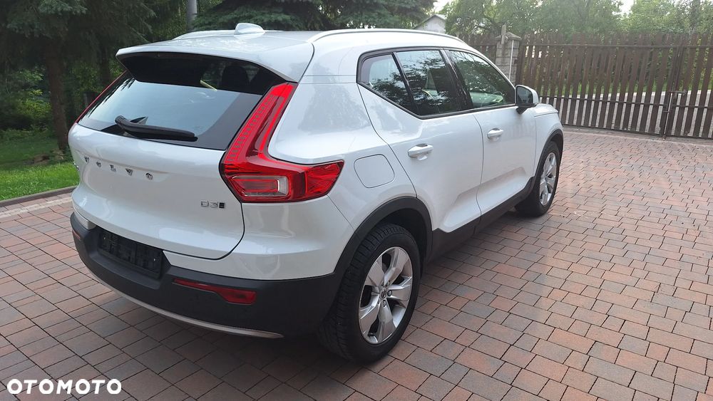 Volvo XC 40 D3 AWD Momentum - 9