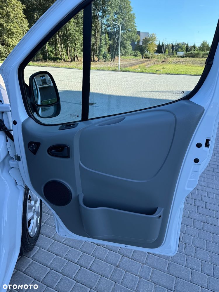 Renault Trafic - 13