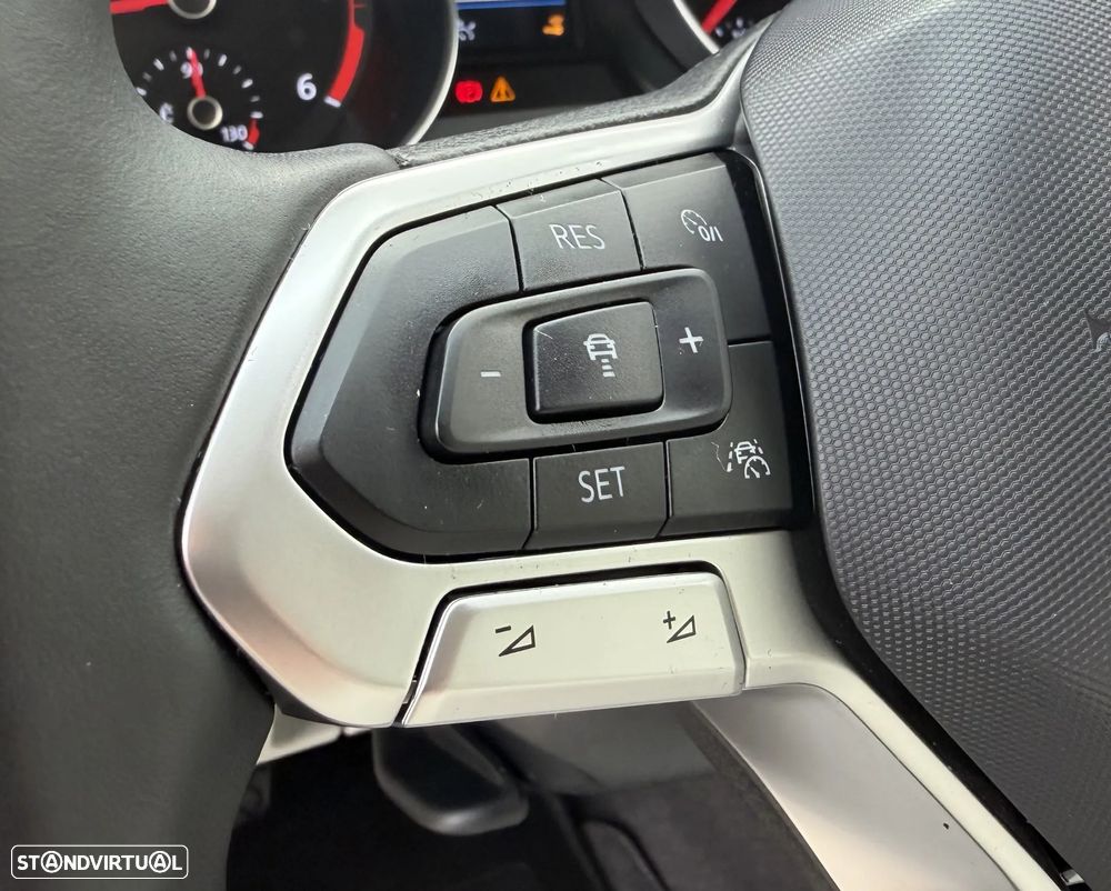 VW Passat 2.0 TDI Highline - 19