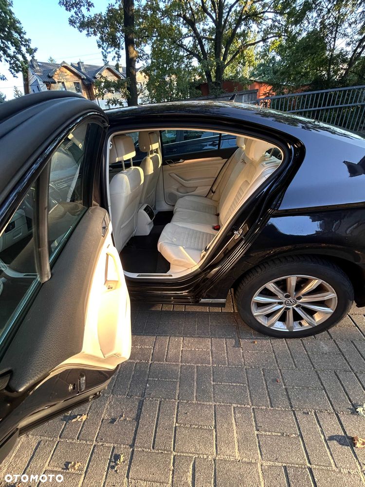 Volkswagen Passat - 8