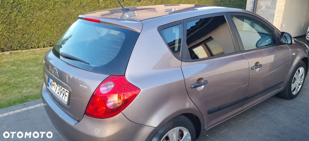 Kia Ceed 1.6 Crdi Comfort - 9