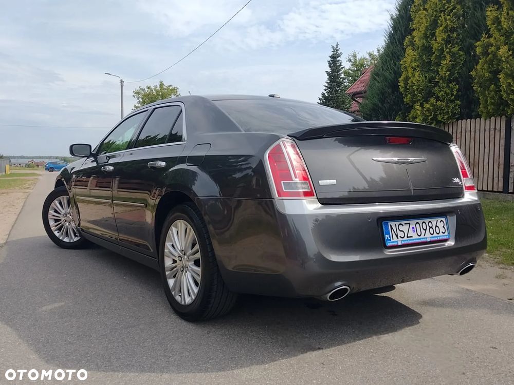 Chrysler 300C - 5