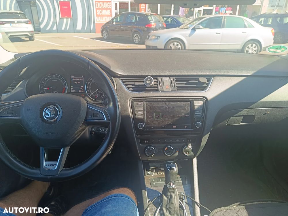Skoda Octavia 2.0 TDI 4x4 DSG Scout - 6