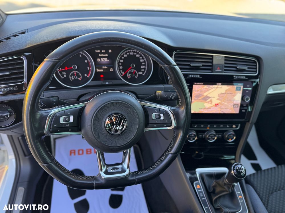 Volkswagen Golf 1.5 TSI OPF R-Line - 17