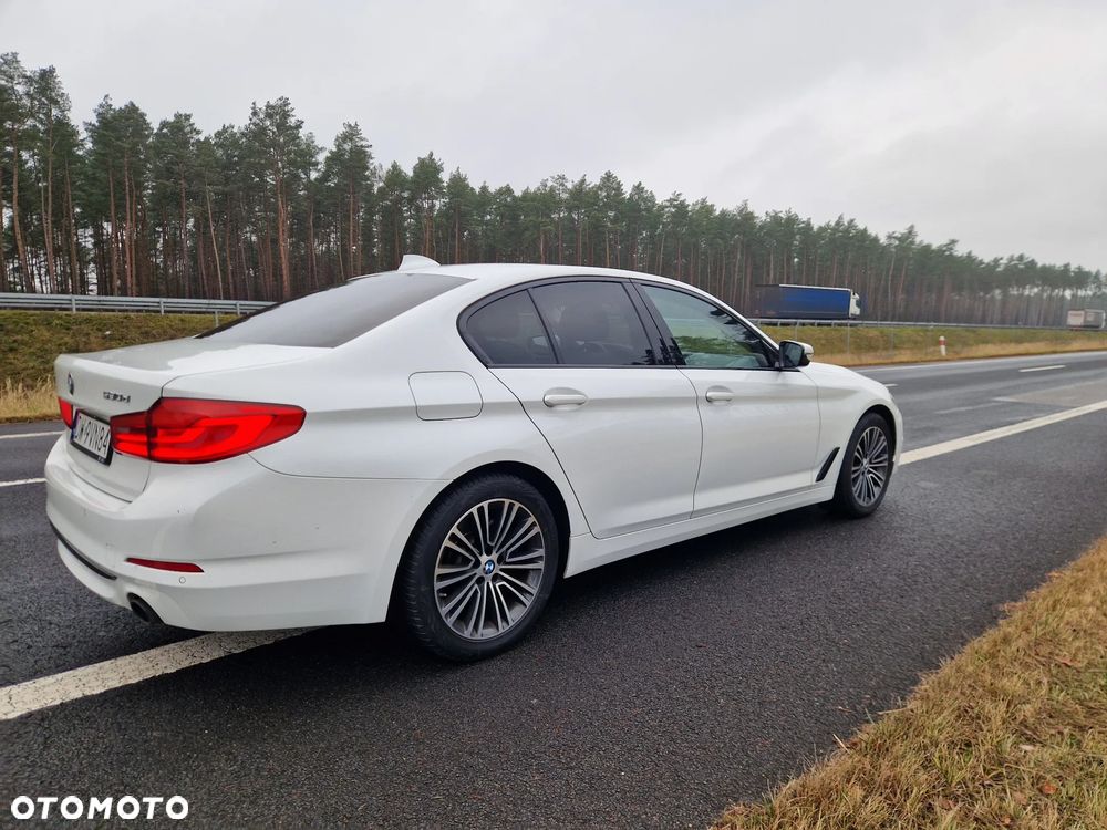 BMW Seria 5 530d xDrive Sport Line sport - 4