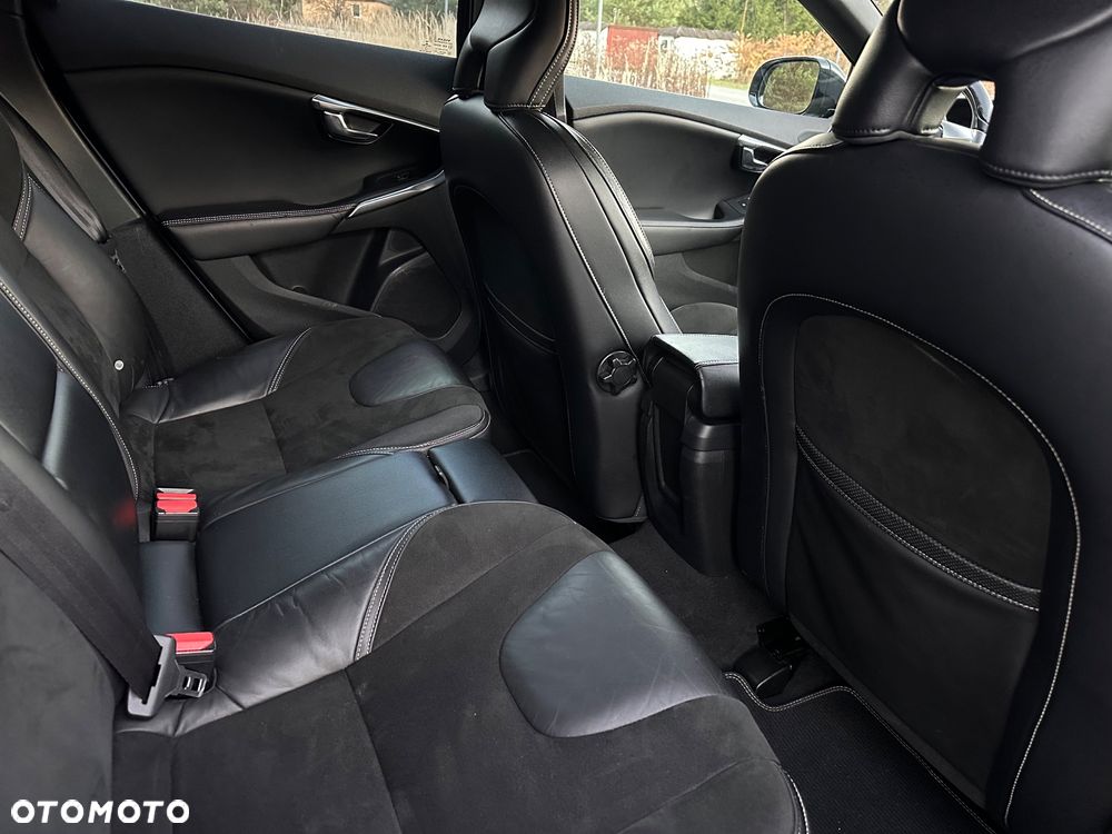 Volvo V40 D4 Drive-E R-Design Momentum - 18